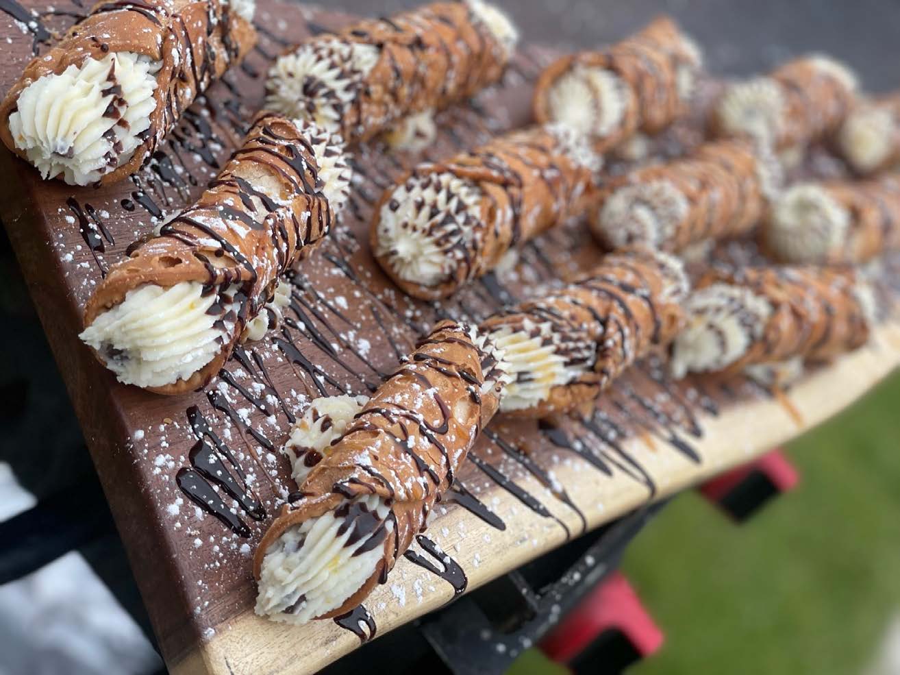 Cannoli dessert platter